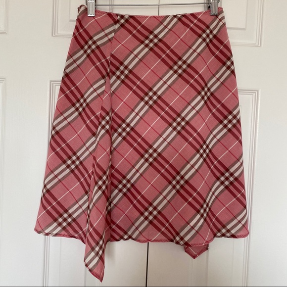 Burberry pink multi color check skirt - Picture 3 of 9
